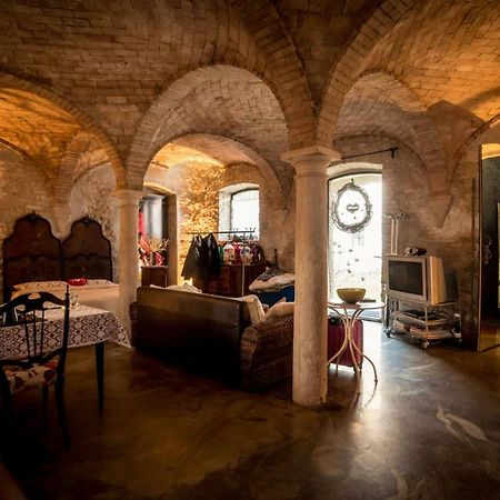 Lo Scrigno Di Lara Villa Ceresara Buitenkant foto