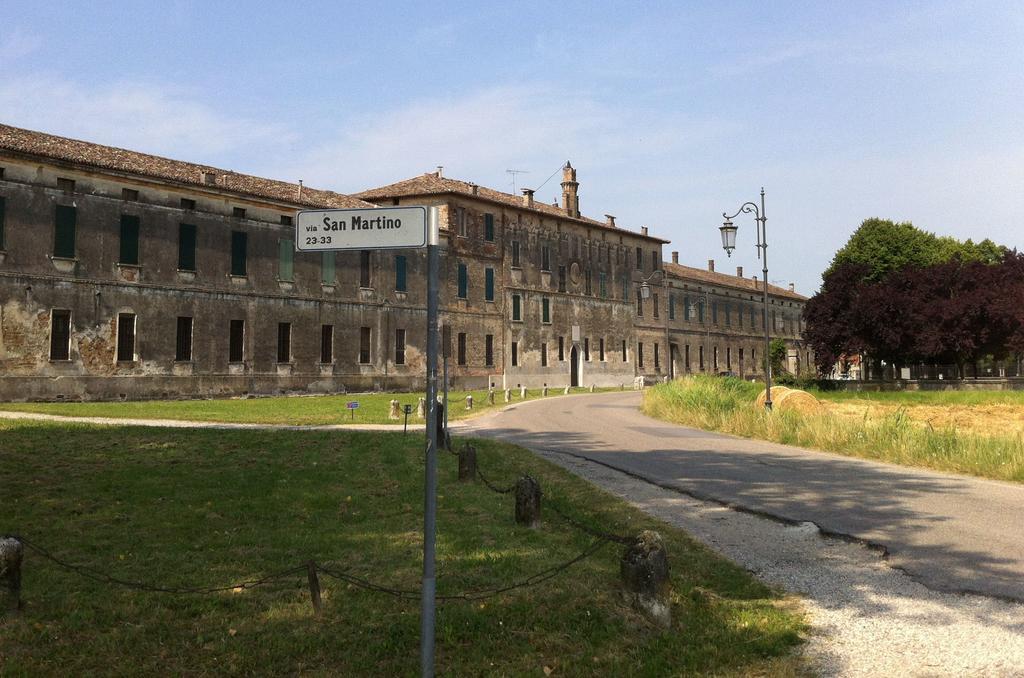 Lo Scrigno Di Lara Villa Ceresara Buitenkant foto