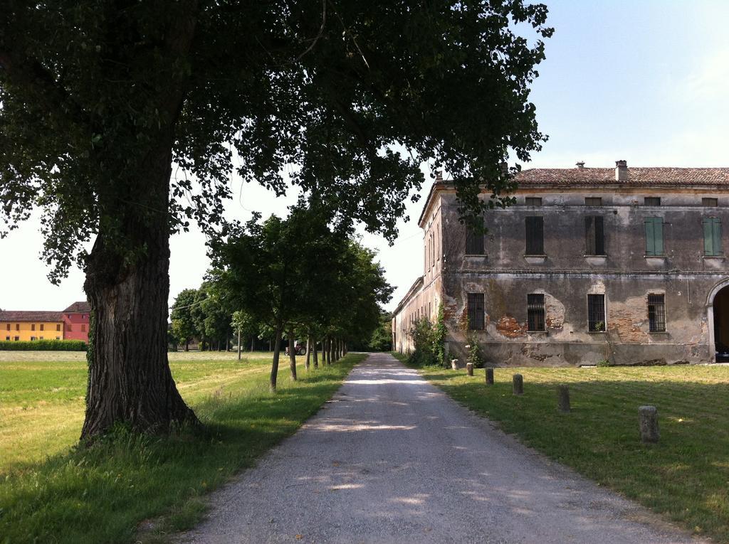 Lo Scrigno Di Lara Villa Ceresara Buitenkant foto