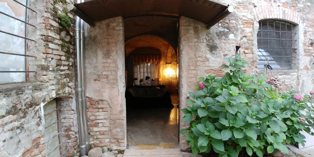 Lo Scrigno Di Lara Villa Ceresara Buitenkant foto