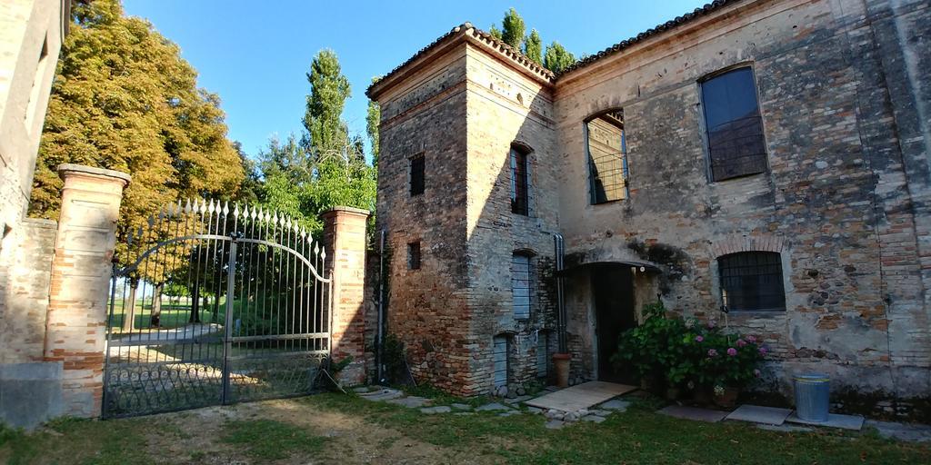 Lo Scrigno Di Lara Villa Ceresara Buitenkant foto