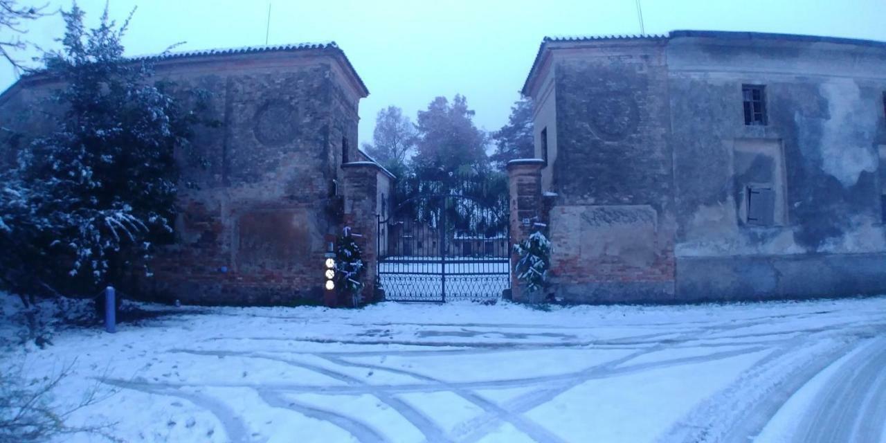 Lo Scrigno Di Lara Villa Ceresara Buitenkant foto